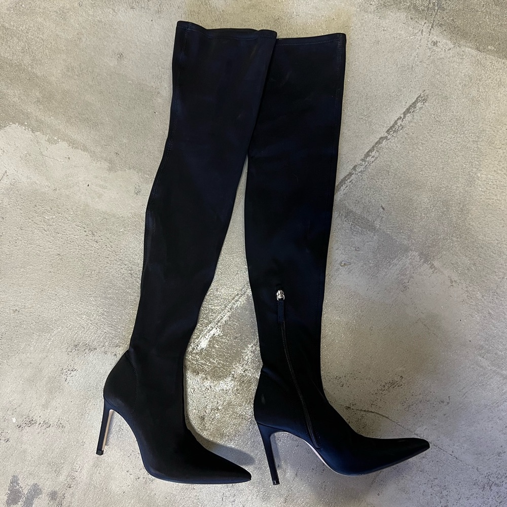 Over the knee black satin boots from Zara size 7 Only worn once!